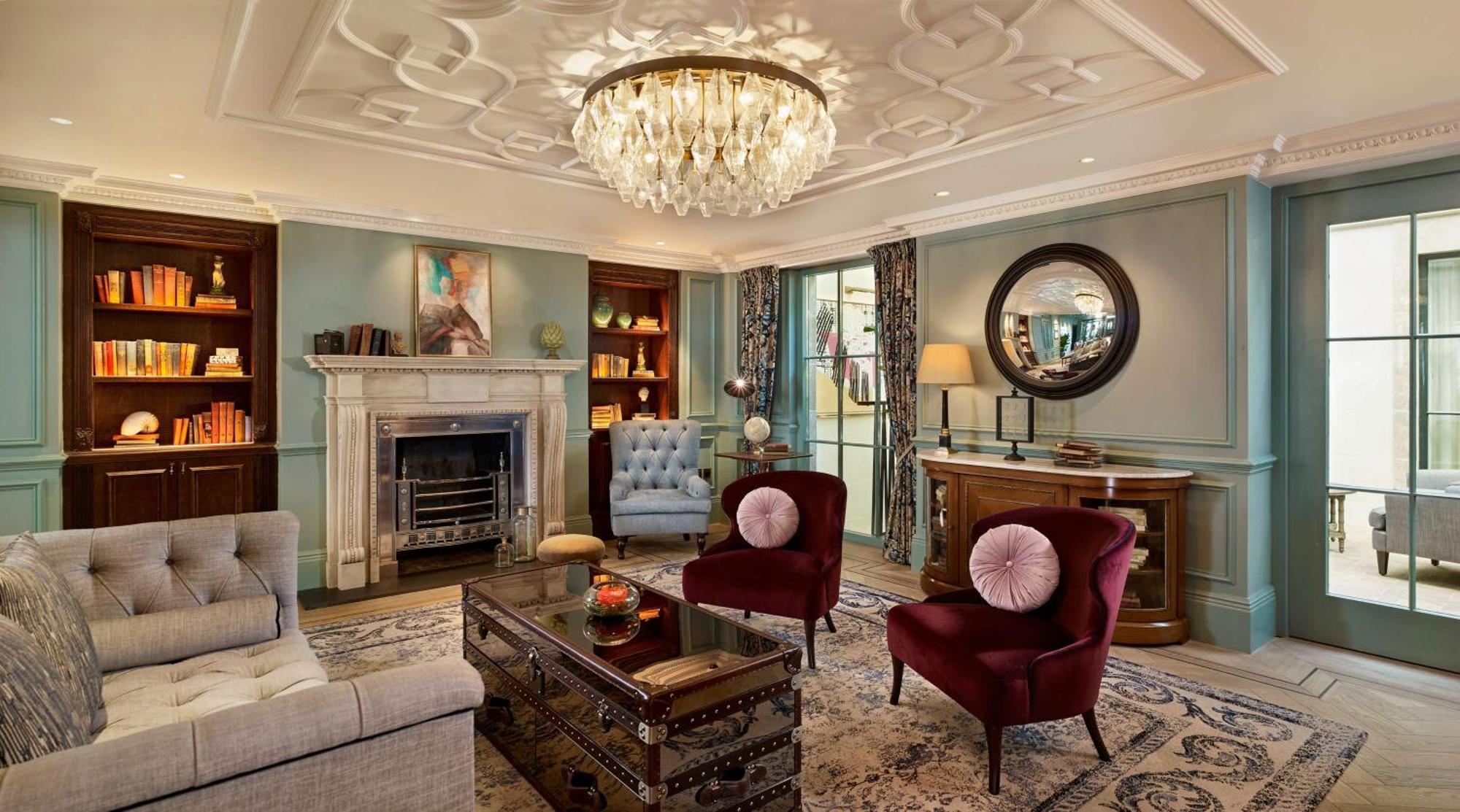 100 퀸스 게이트 호텔 런던, 큐리오 컬렉션 바이 힐튼 내부 사진 The Drawing Room at The Ivy, St John's Wood